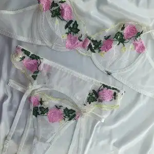 ست شورت و سوتین سه تیکه گیپوری ژینا - کد TS049